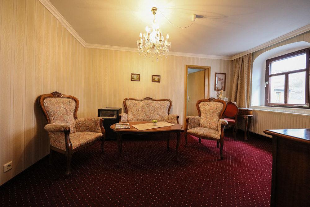 Hotel Zur Traube Freyburg Eksteriør billede
