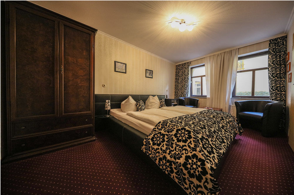 Hotel Zur Traube Freyburg Eksteriør billede